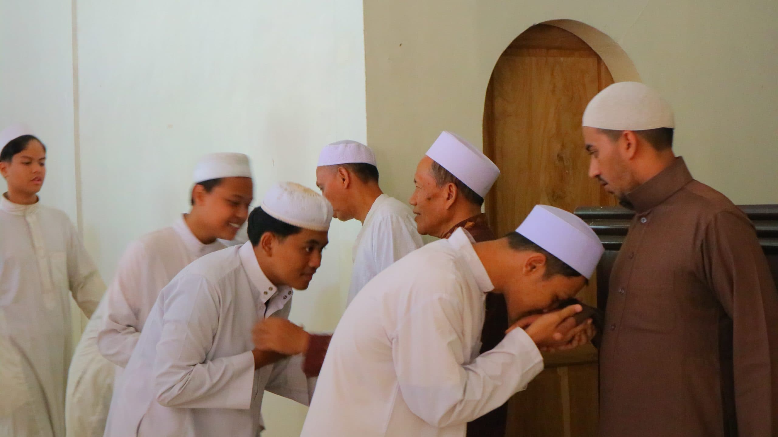 Perpisahan yang Menguatkan: YAPI Lepas 45 Santri dengan Pesan Adab dan Bakti kepada Orang Tua