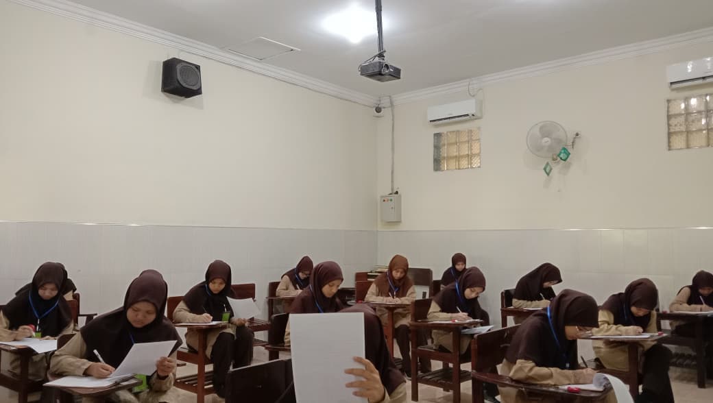 Siswa Kelas IX SMP Al Ma’hadul Islami Jalani Rangkaian Ujian Secara Berturut-turut