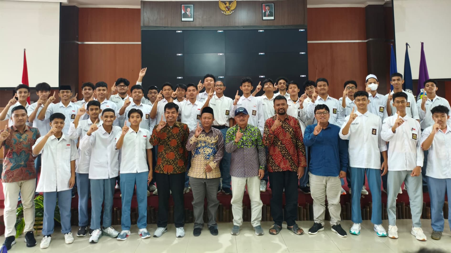 Study Tour SMP–SMA AMI YAPI Tingkatkan Wawasan Siswa Lewat Kunjungan Edukatif