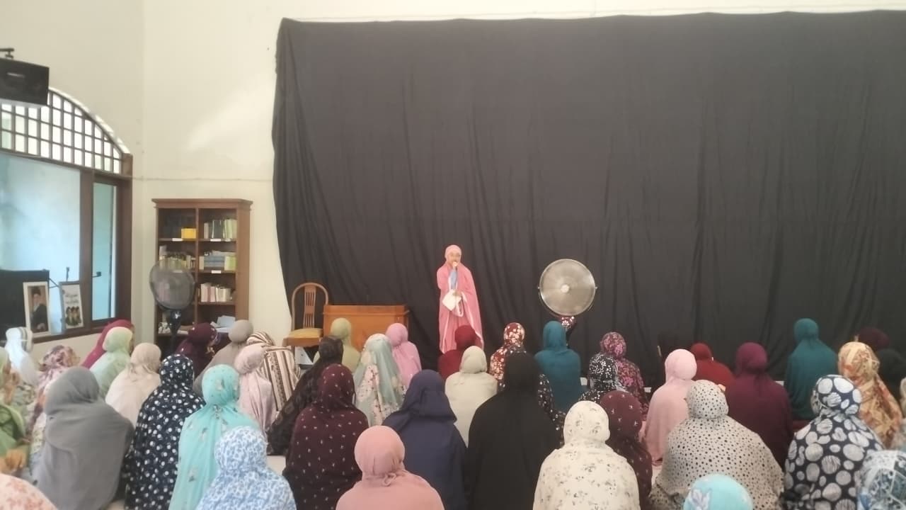 Speech Dhuhur, Program Kultum Bahasa Inggris yang Bangun Kepercayaan Diri Siswi