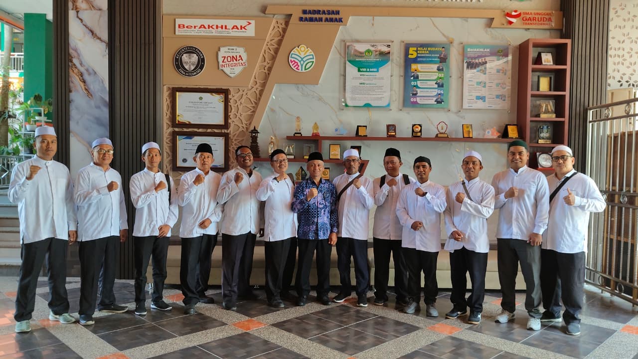 SMA Al Ma’hadul Islami Studi Tiru ke MAN 2 Kota Malang, Dalami Strategi Peningkatan Kualitas Guru